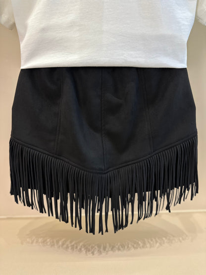 Conjunto Teen Camiseta Oversized Simply Sweet Strass e Saia Suede Franjas Preta - Two In