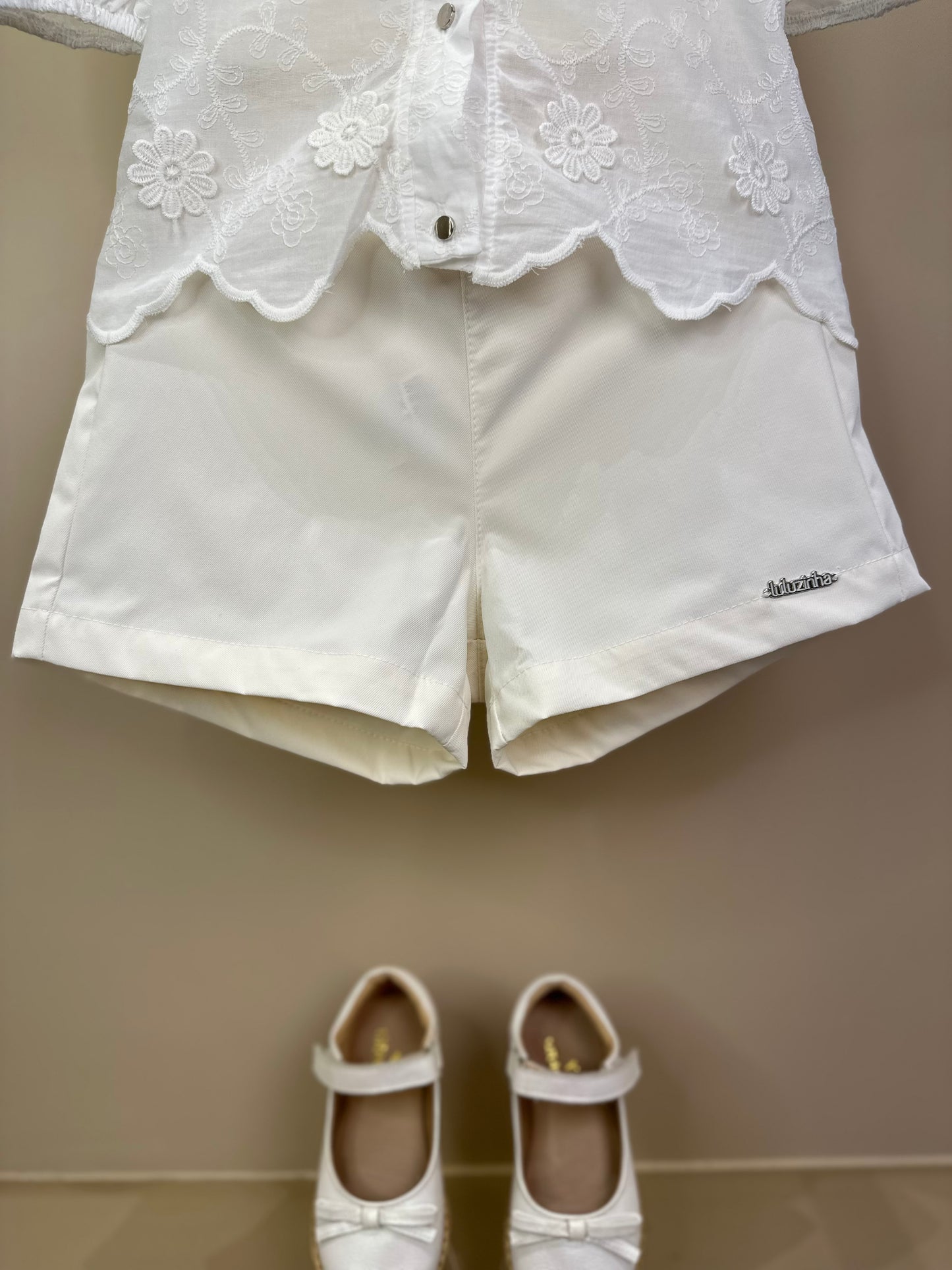 Conjunto Infantil Camisa Laise 3D com Barrado e Shorts Alfaiataria - Luluzinha