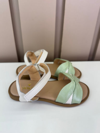 Sandália Infantil Flor Kiwi Branca Perolada - Gracia