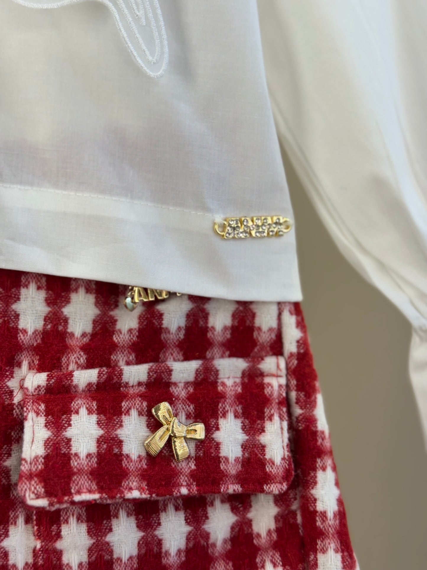 Conjunto Infantil Camisa Conceito Borboleta Off White e Shorts-saia Conceito Tweed Xadrez Vermelho - Animê