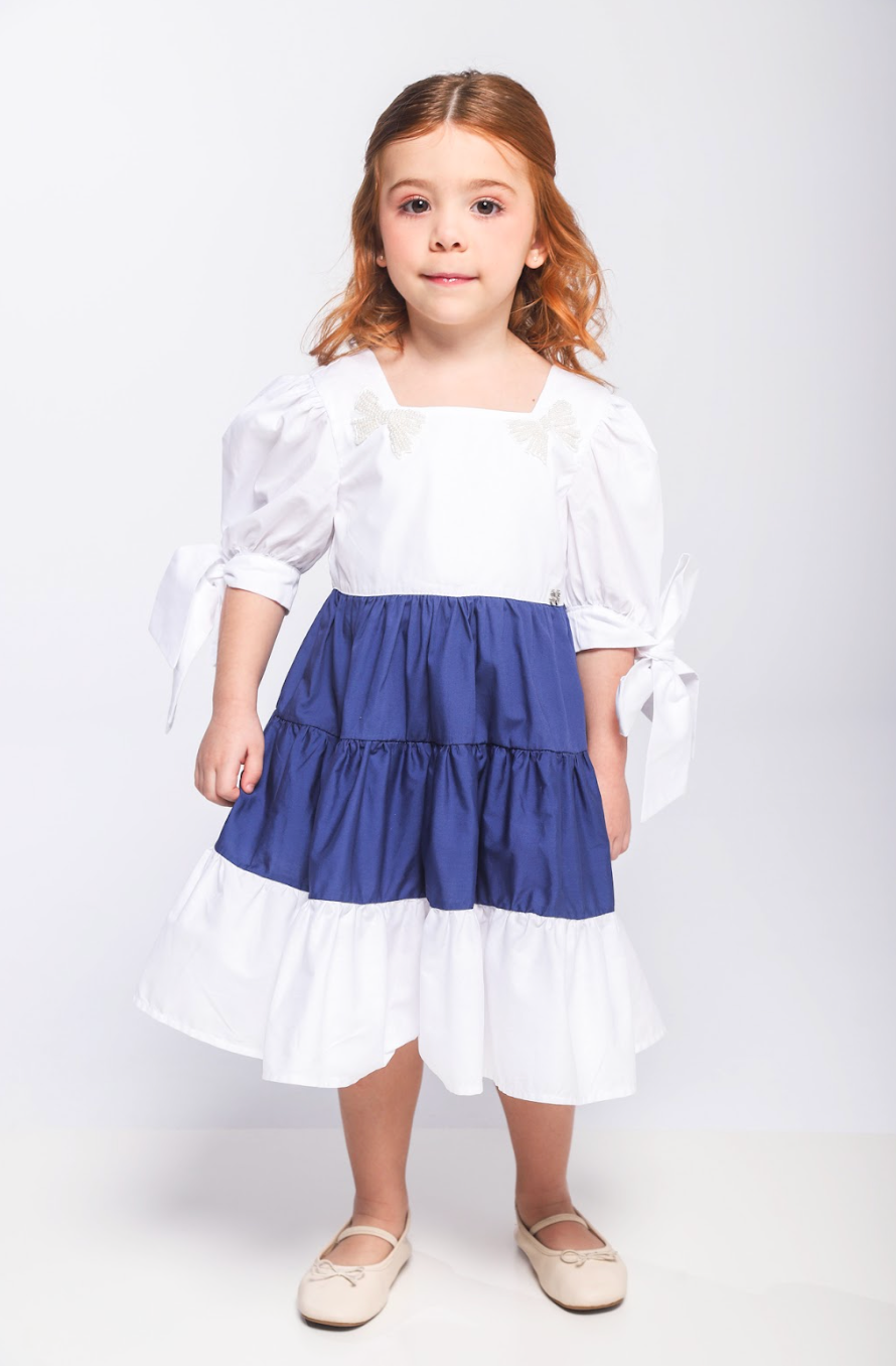 Vestido Infantil Algodão Manga Bufante e Amarração Bordados Manuais Branco/Azul - Luluzinha