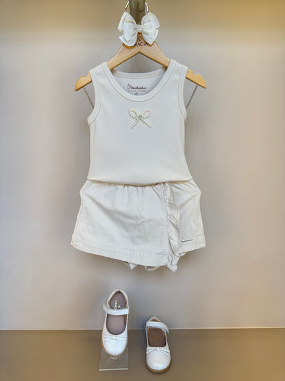 Conjunto Infantil Blusa Lacinho Bordado Bege e Saia-shorts Sarja Babadinho Bege - Pituchinhus