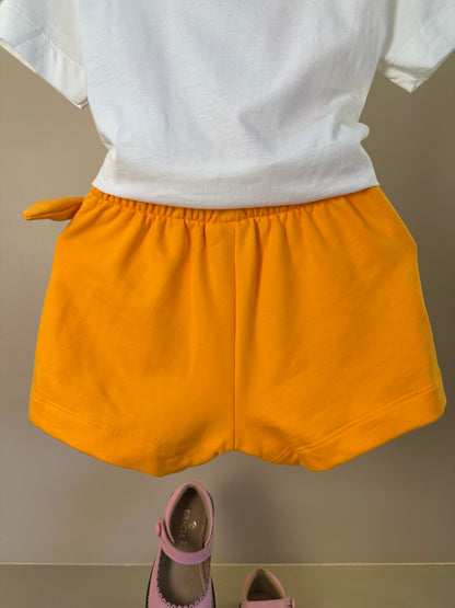 Conjunto Infantil Blusa Minnie Love e Shorts Saia Laranja Com Sobreposição - Animê