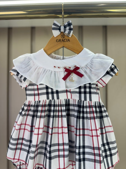 Conjunto Bebê Bata Gola Bordada com Faixa e Culote Xadrez - Roana