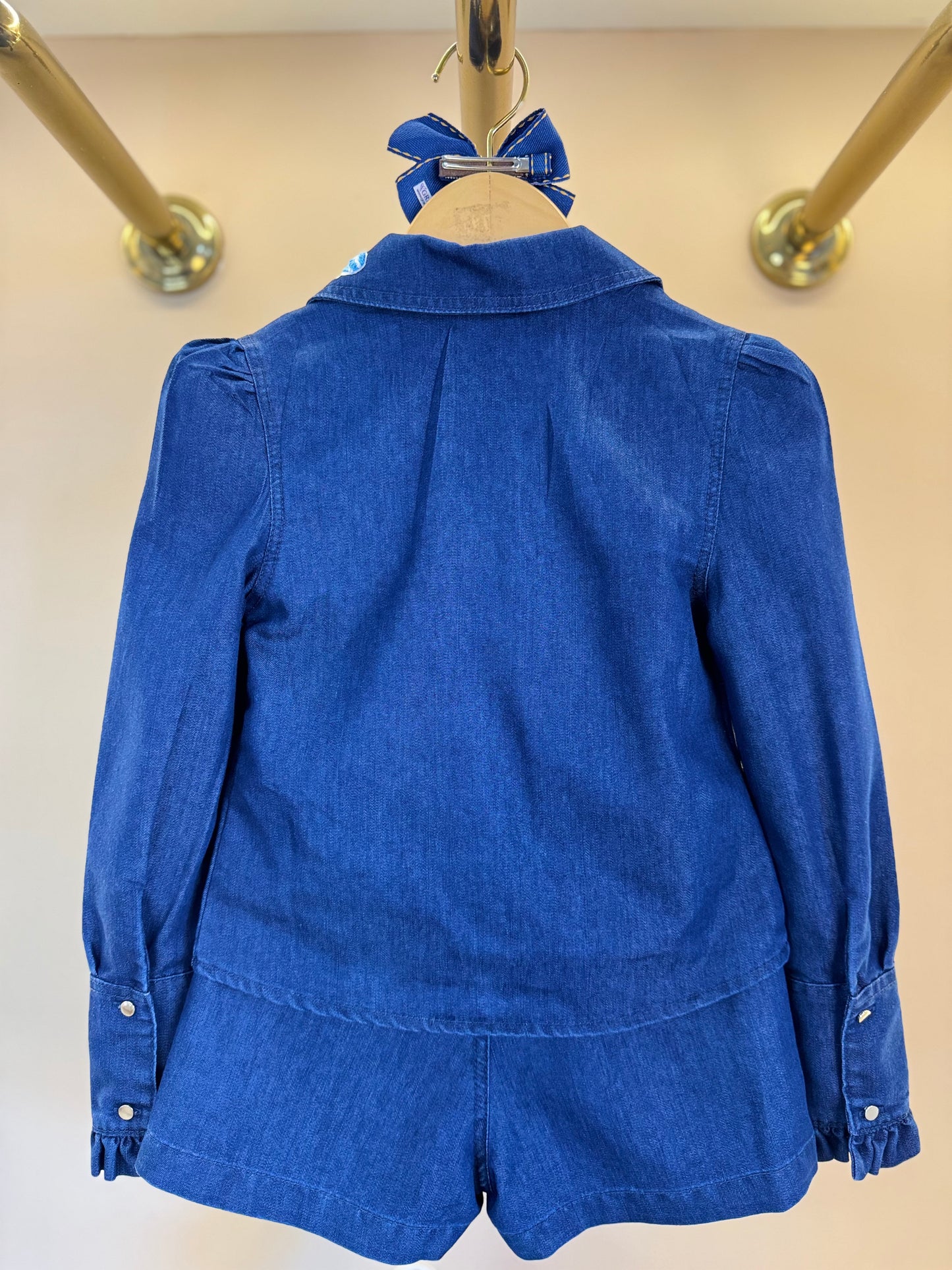 Conjunto Infantil Trio Blusa Gola Laise Removível, Camisa Jeans Leve ML Gola Bordada e Shorts-Saia Jeans Bordada Flores - Luluzinha