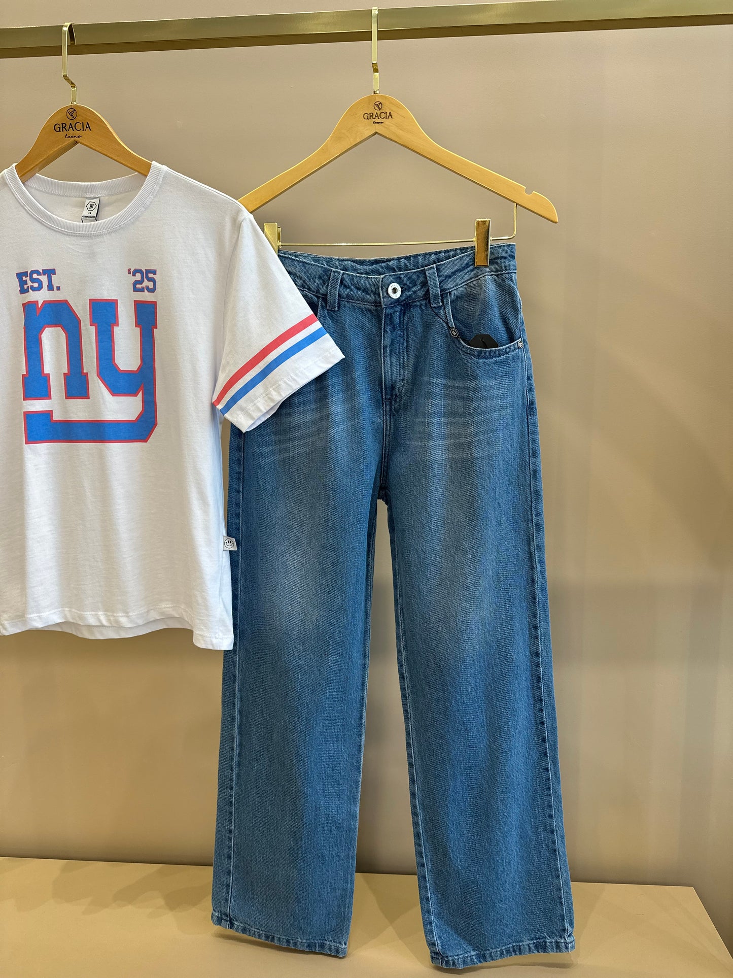 Conjunto Teen Camiseta Oversized e Calça Jeans - Two In