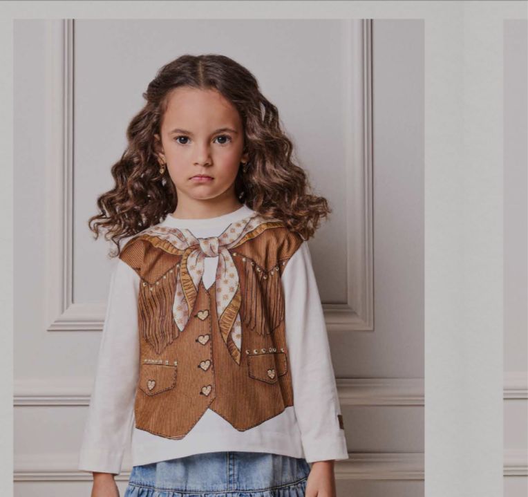 Blusa Infantil Estampa Colete e Lenço - Animê