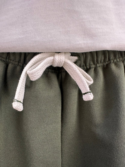 Conjunto Infantil Camiseta Silk nas Costas e Bermuda Cargo Militar Verde - Beabá