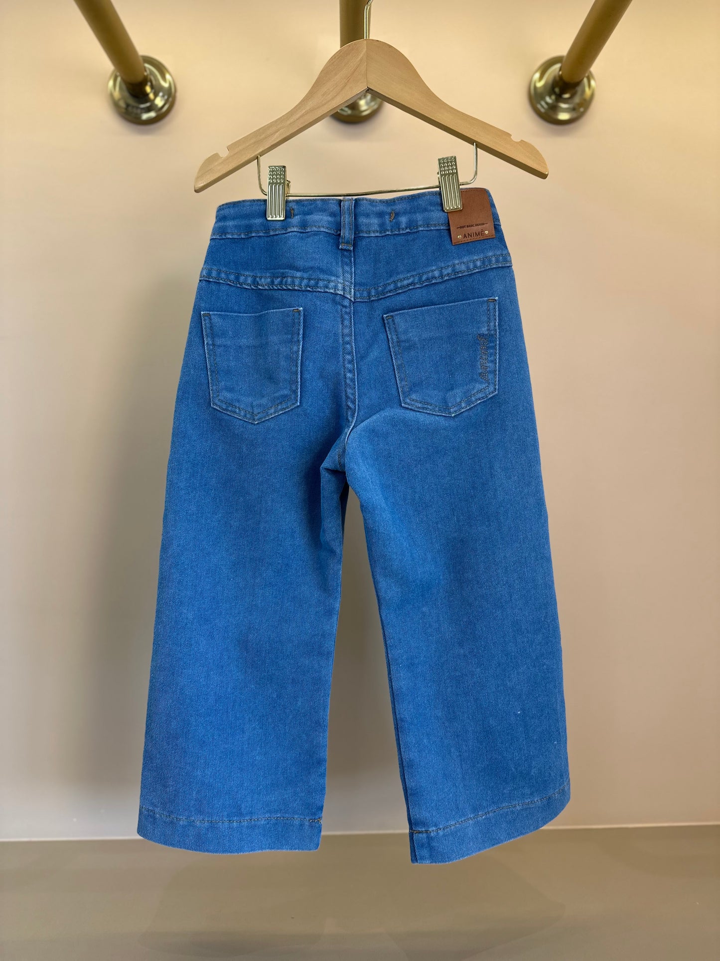 Conjunto Infantil Sobreposição Jeans, Blusa Manga Bufante e Calça Plissada - Animê