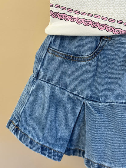 Conjunto Infantil Blusa Hello Kitty Bordado e Saia Jeans Pregas Com Pingente - Momi