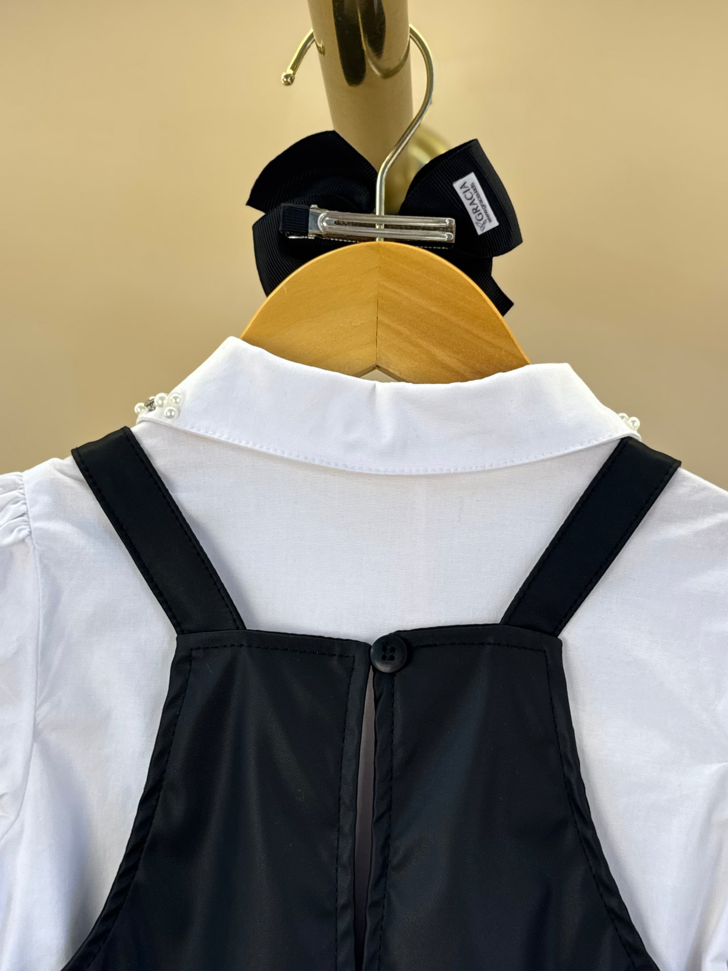 Conjunto Infantil Camisa Branca Gola Cristais e Salopete Like Leather Preta - Gabriela Aquarela