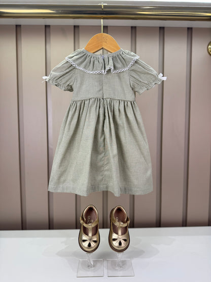 Vestido Infantil Clássico Luxo Rococo Verde Busto Bordado - Roana
