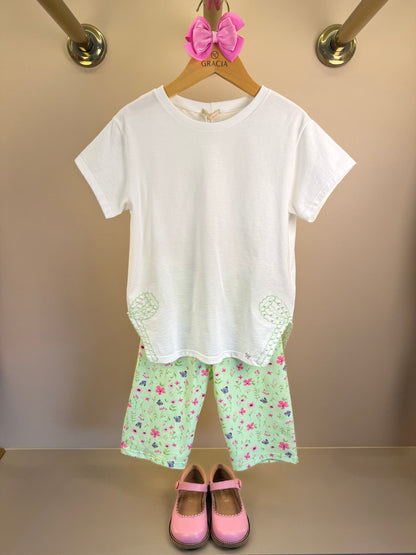 Conjunto Infantil Blusa Bordado Pérolas e Shorts Legging Verde Estampado - Petit Cherie
