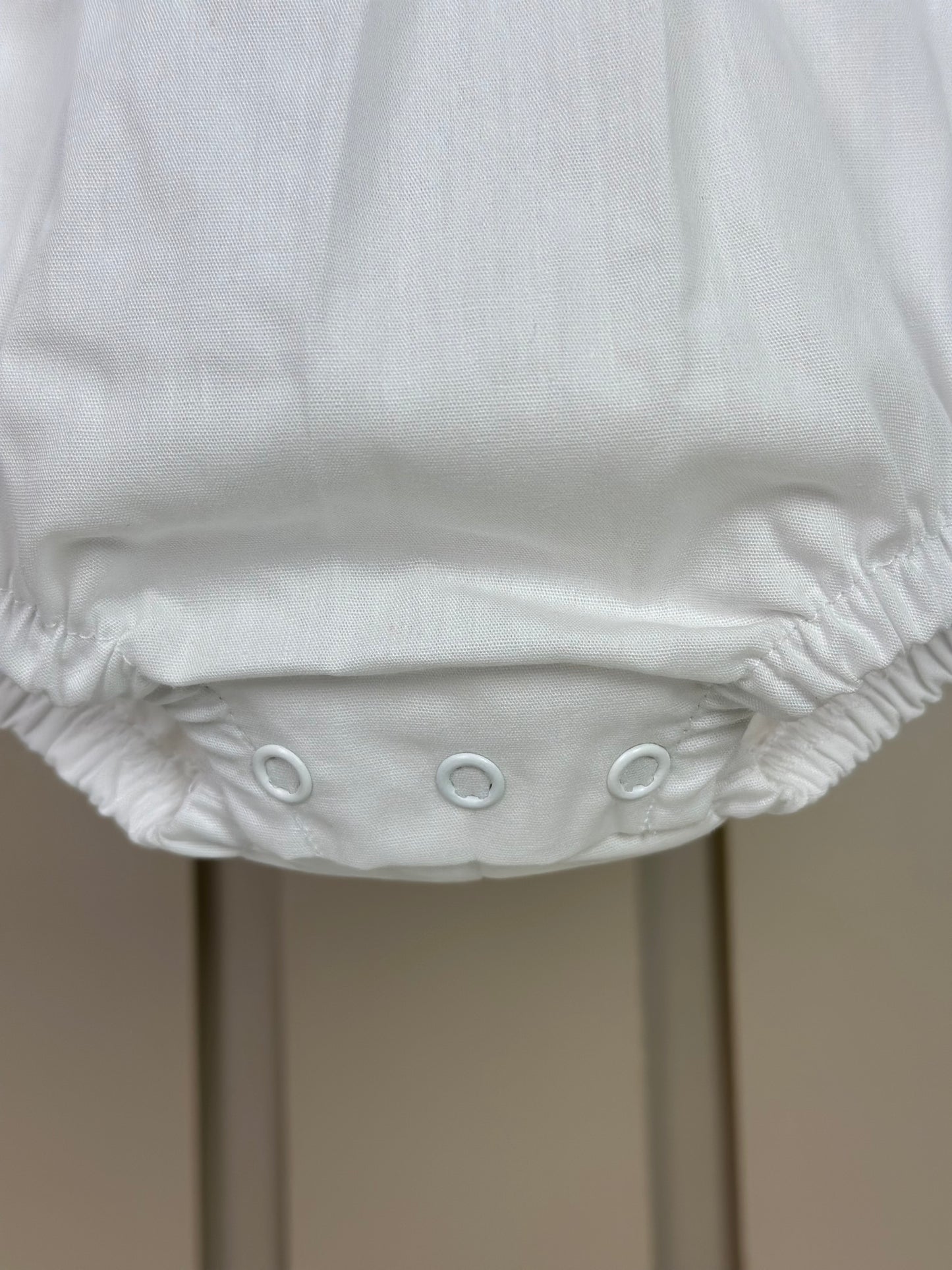 Romper Bebê Fofinho Algodão Manga Princesa Rendas Branco - Um Mais Um
