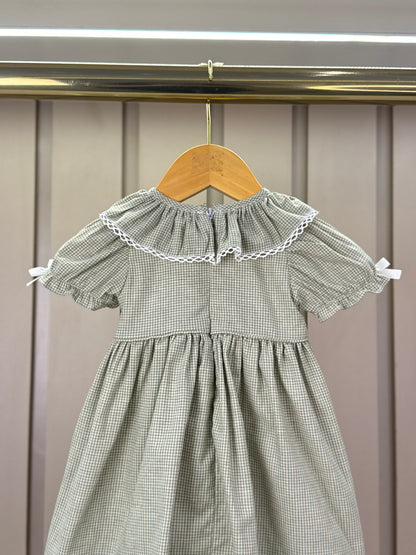 Vestido Infantil Clássico Luxo Rococo Verde Busto Bordado - Roana