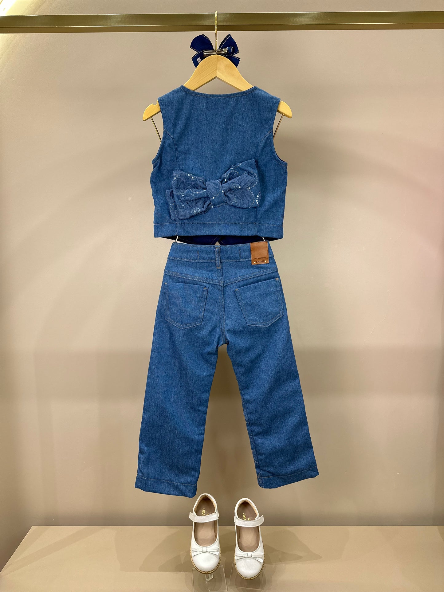Conjunto Infantil Colete e Calça Jeans Bordada Tule Flores - Animê