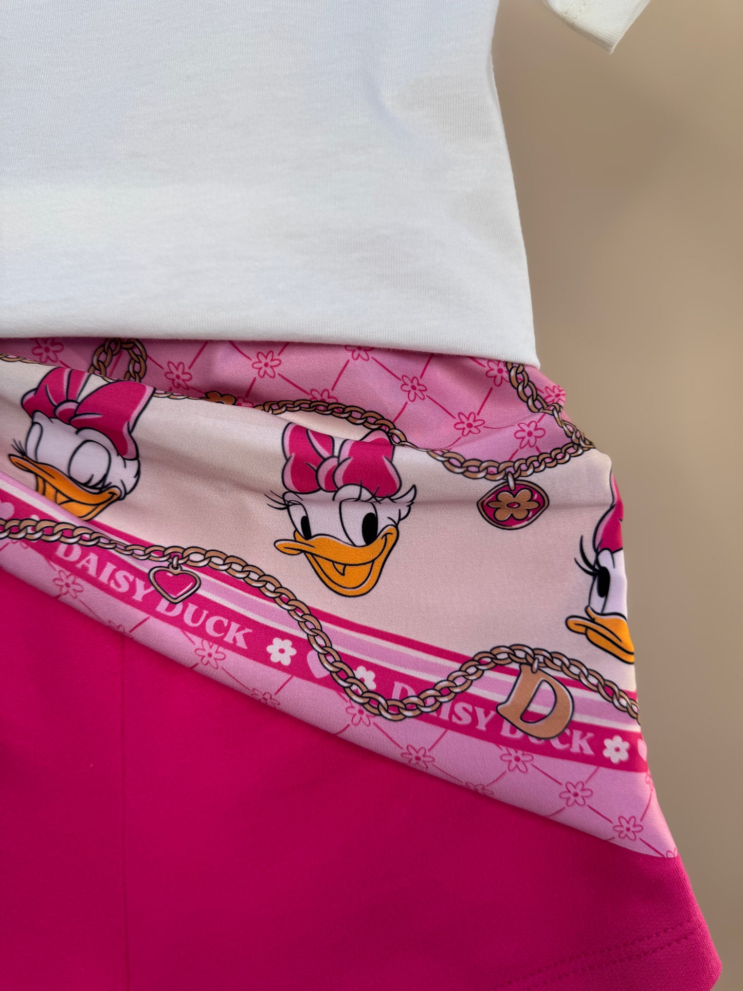 Conjunto Infantil Blusa Daisy & Donald com Shorts Lenço Rosa - Momi