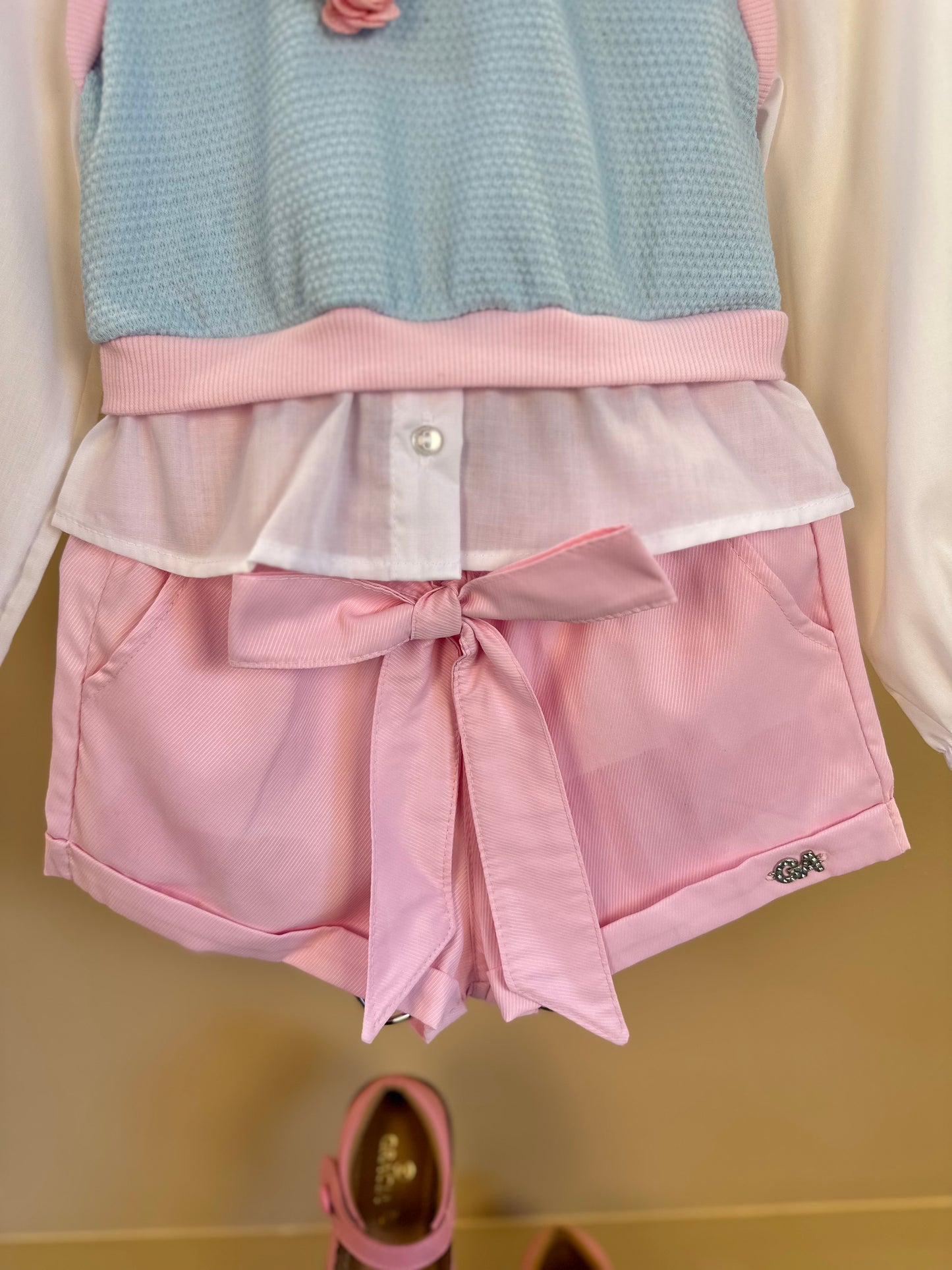 Conjunto Infantil Blusa ML com Tricot Azul Ursinho Cristal e Shorst Rosa - Gabriela Aquarela