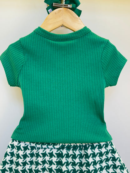Conjunto Infantil Blusa Canelada Essentials e Saia Tweed Xadrez Verde -Animê