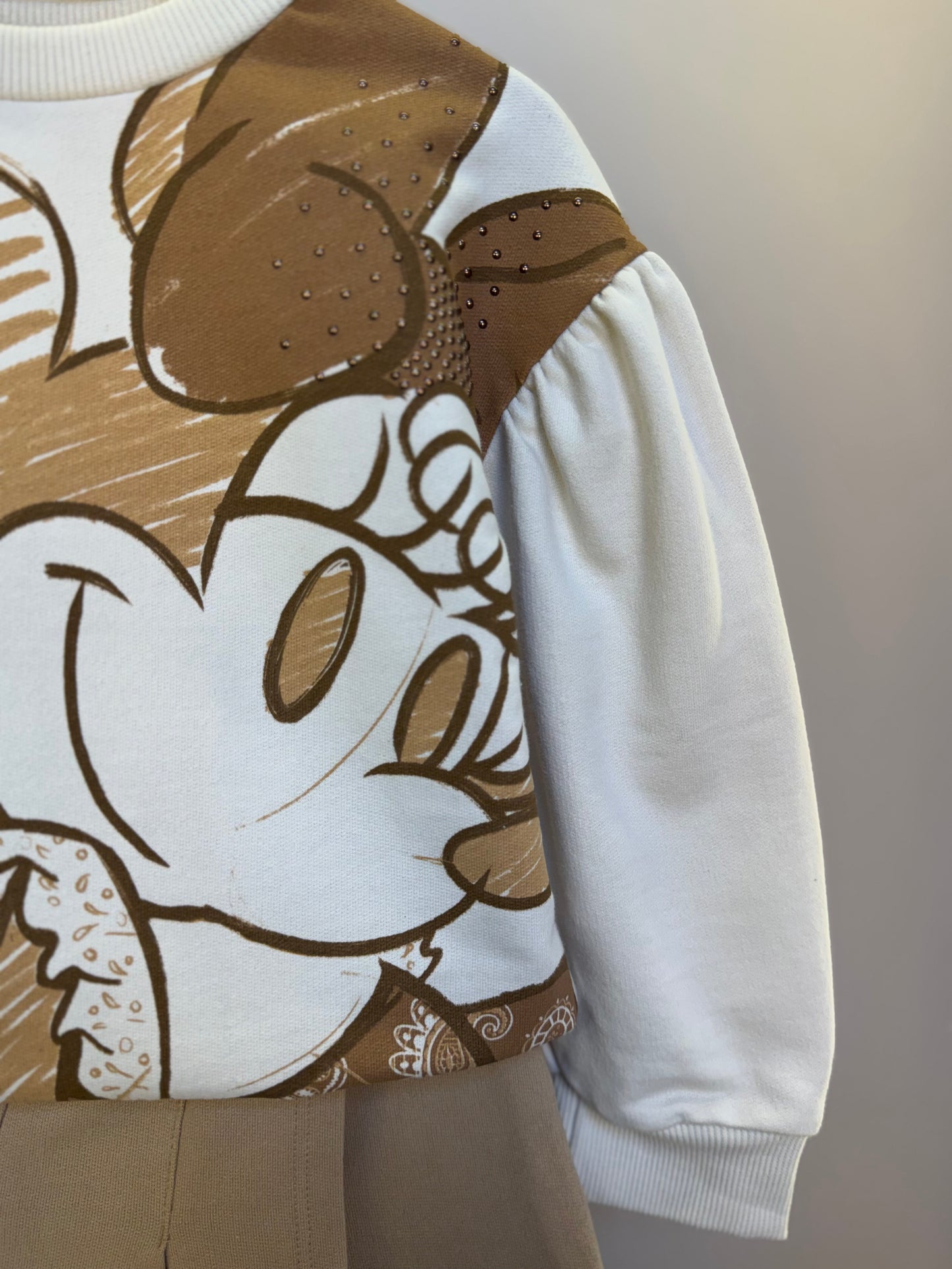 Conjunto Infantil  Casaco Moletom Minnie Paisley Laço Strass e Saia-Short com Pregas - Animê