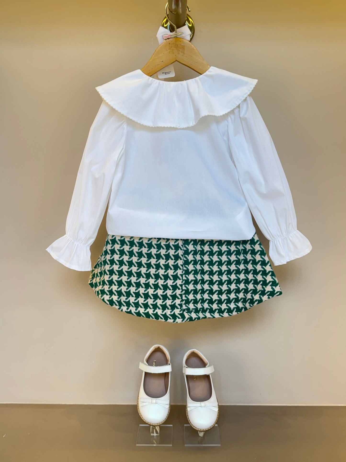 Conjunto Infantil Camisa com Laço na Gola e Saia Tweed Xadrez Verde - Animê