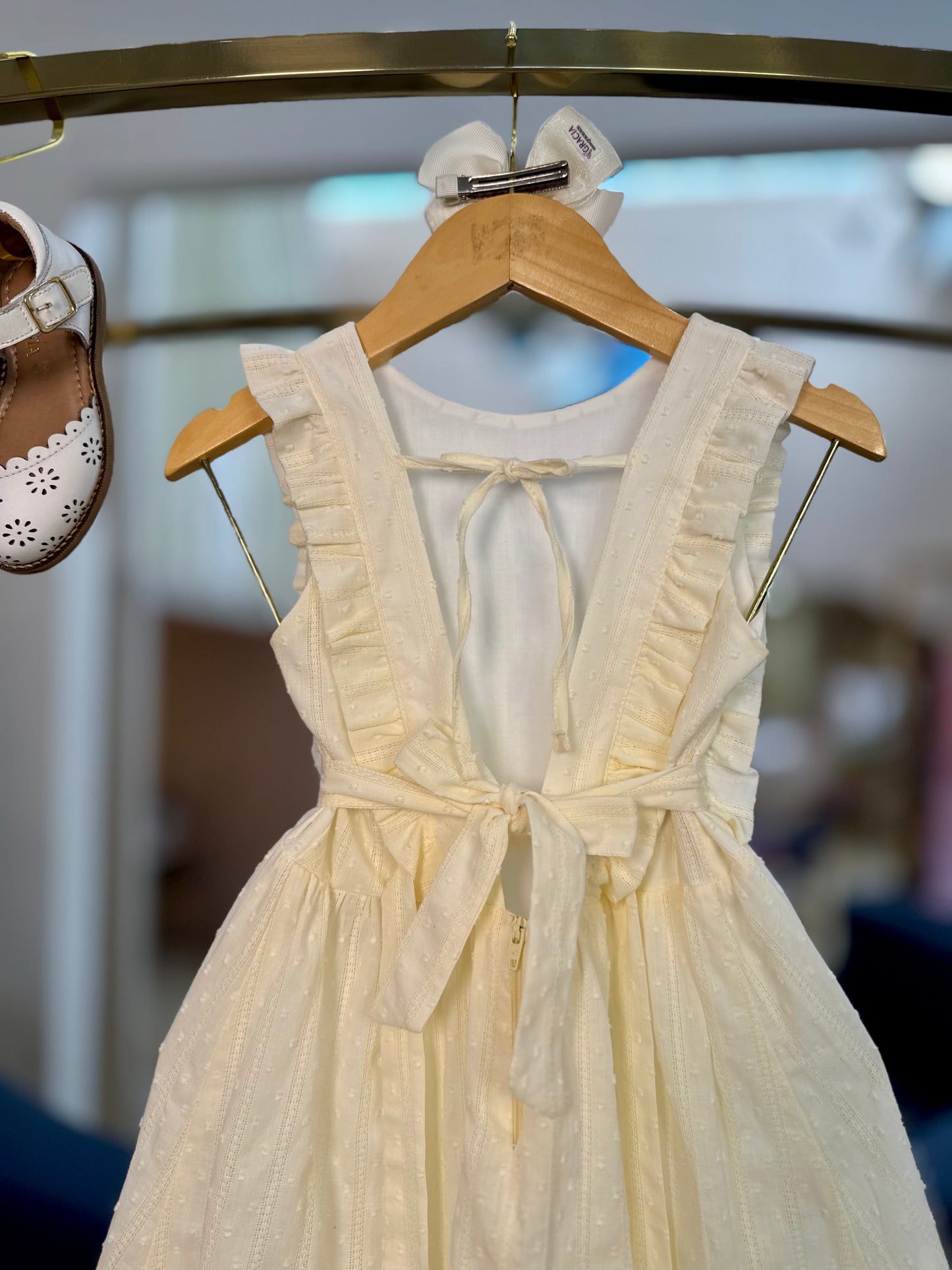 Vestido Infantil Algodão Laços Laterais e Bordados Amarelo - Petit Cherie