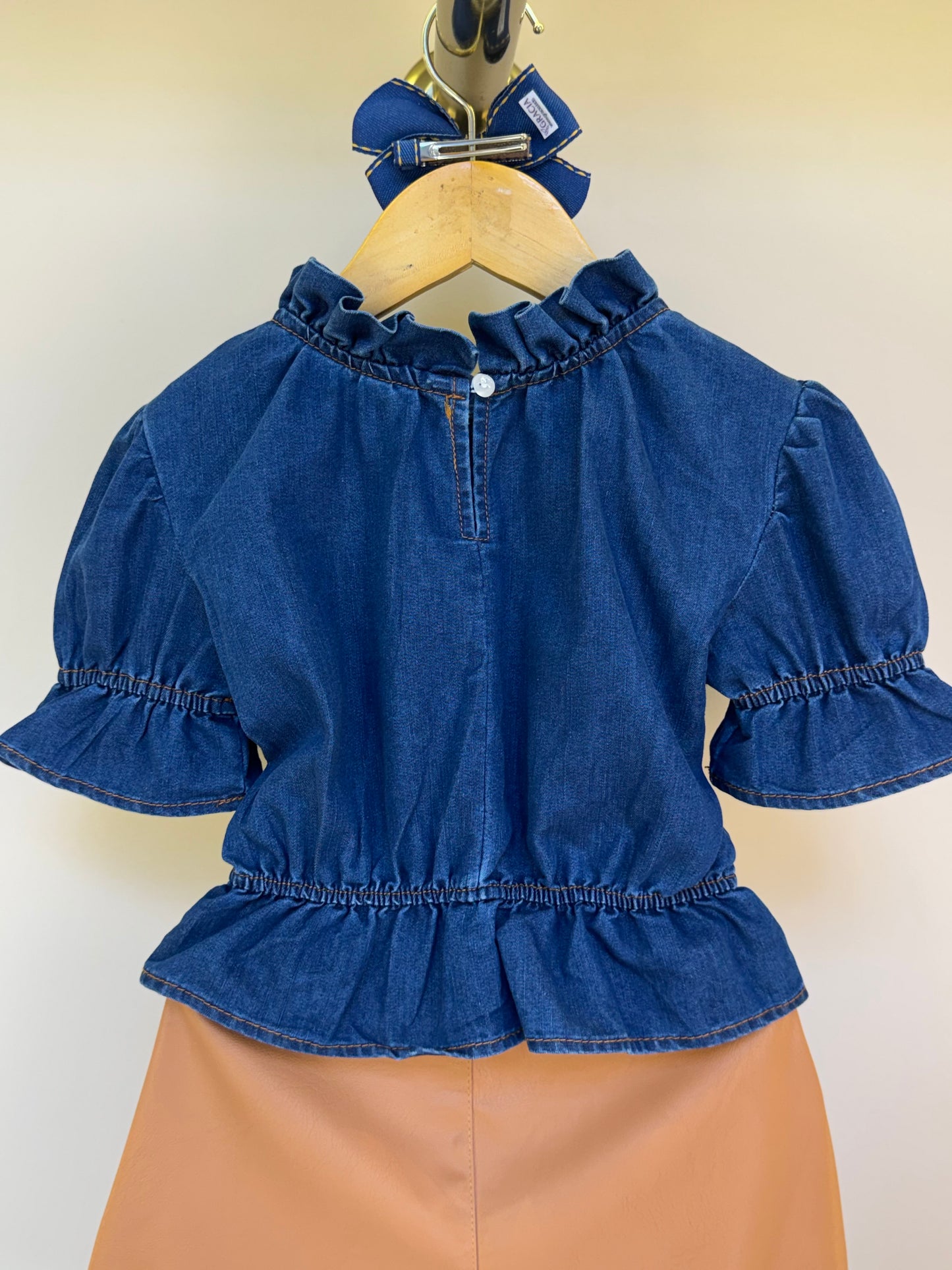 Conjunto Infantil Blusa Jeans Peplum e Shorts Couro Tech Botões - Luluzinha