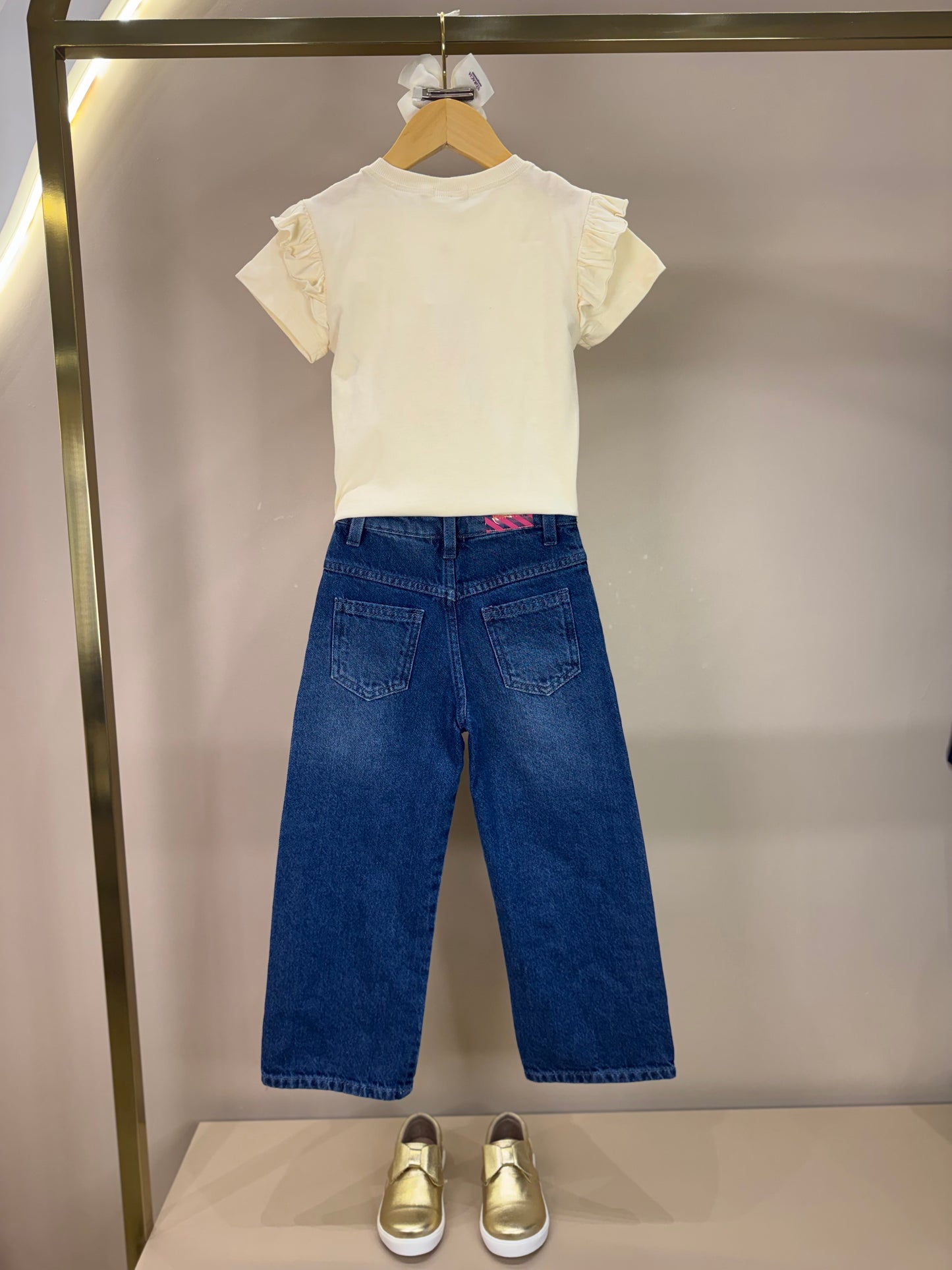 Conjunto Infantil Blusa Ursa de Lenço e Calça Jeans Wide Leg - Um Mais Um