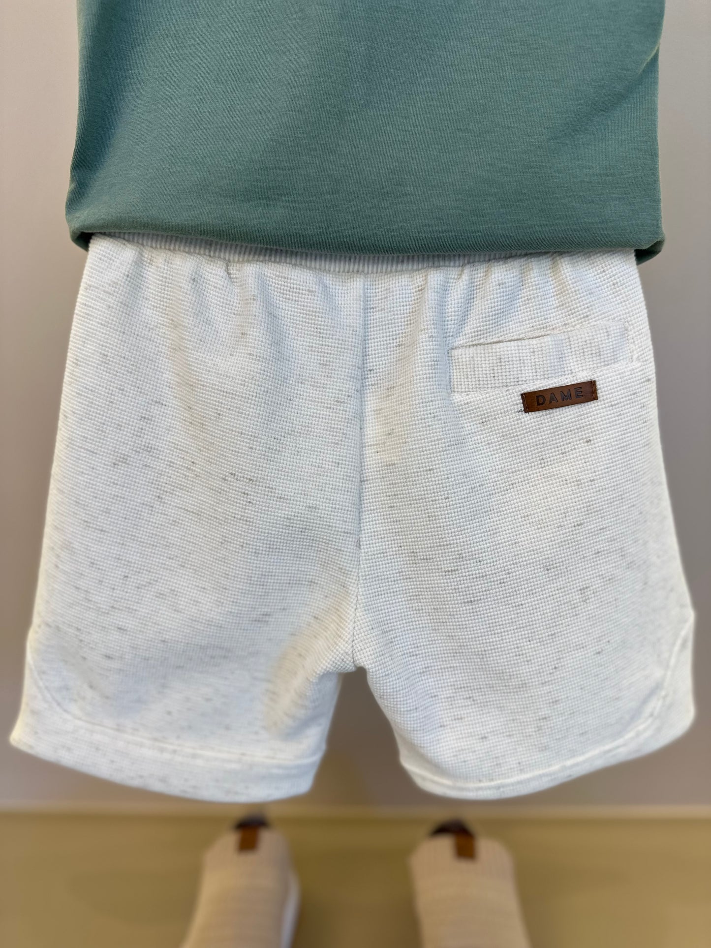 Conjunto Infantil Camiseta Algodão Teddy Chapéu Panama e Bermuda Moletom Algodão Linho - Dame