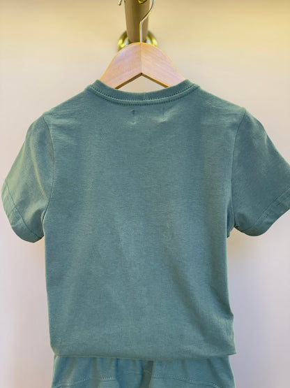 Conjunto Infantil Camiseta Algodão Teddy Chapéu Panama e Bermuda Moletom Algodão Recortes Eucalipto - Dame