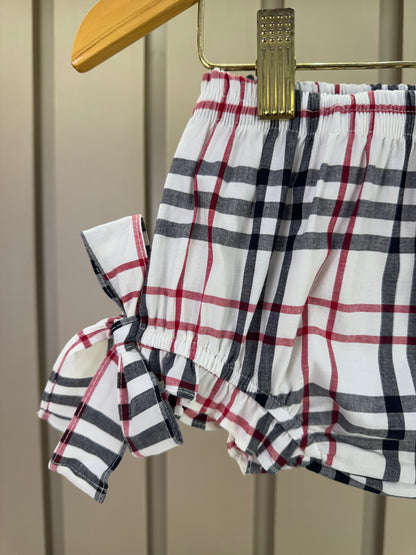 Conjunto Bebê Bata Gola Bordada com Faixa e Culote Xadrez - Roana