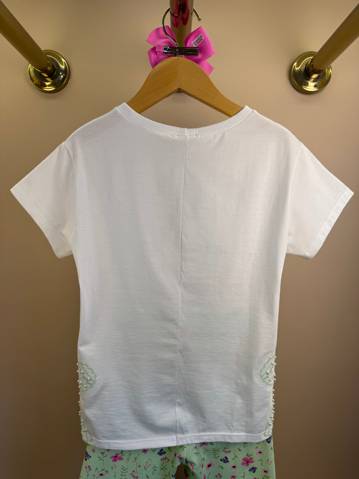 Conjunto Infantil Blusa Bordado Pérolas e Shorts Legging Verde Estampado - Petit Cherie