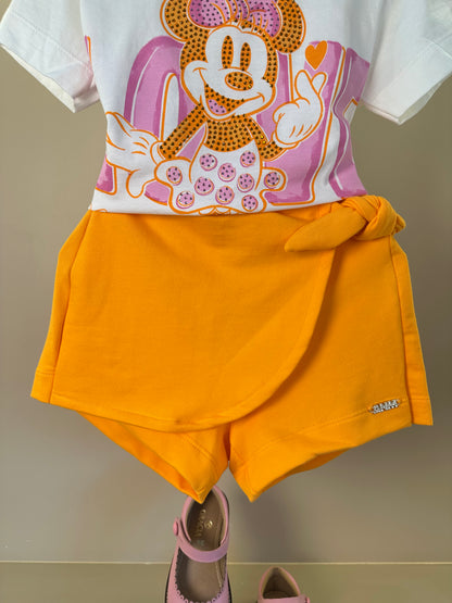 Conjunto Infantil Blusa Minnie Love e Shorts Saia Laranja Com Sobreposição - Animê