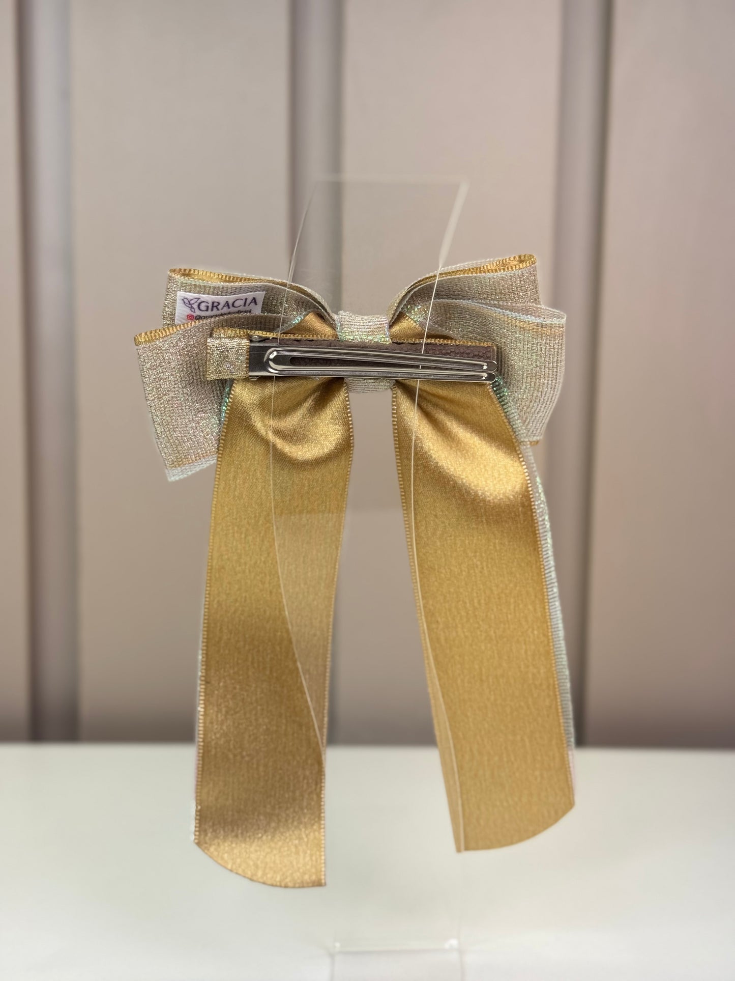 Laço Infantil Special Alongado Organza Sobreposta Dourado Tam. G - Gracia
