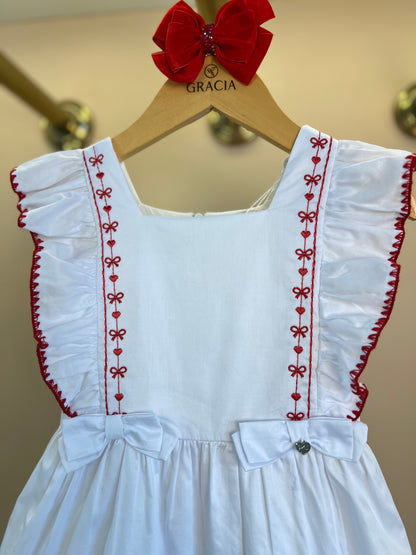 Vestido Infantil Branco Bordado Vermelho - Petit Cherie