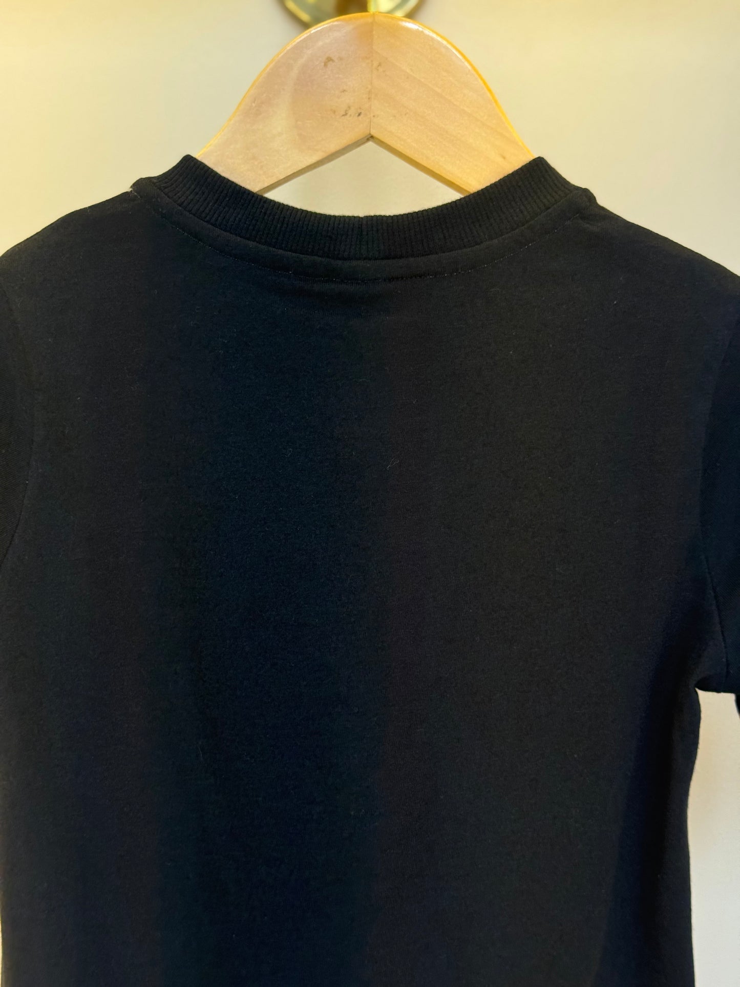 Camiseta Infantil Meia Malha Penteada com Bolso Preta - Um Mais Um
