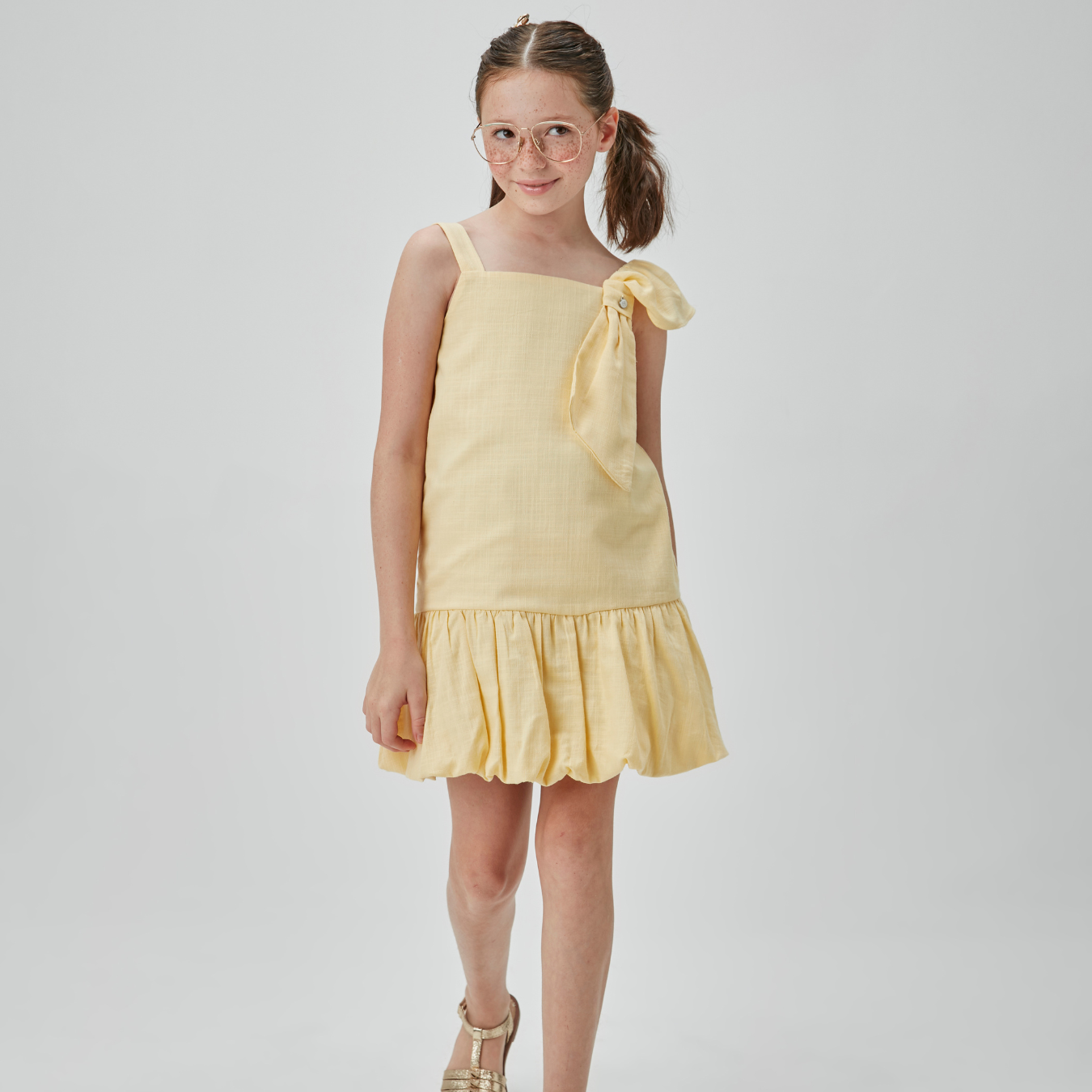 Vestido Infantil Jumper Balonê com Laço Amarelo - Um Mais Um PRÉ-VENDA