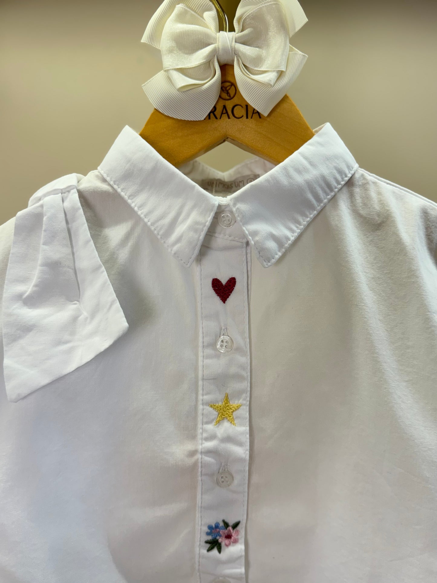 Camisa Infantil Cropped Tricoline Bordada Branca - Um Mais Um