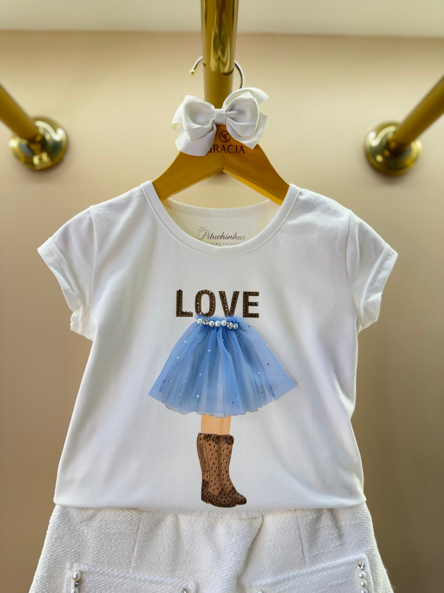 Conjunto Infantil Blusa Cotton Menina Love Off White e Saia-Shorts Bouclé Pérolas - Pituchinhus