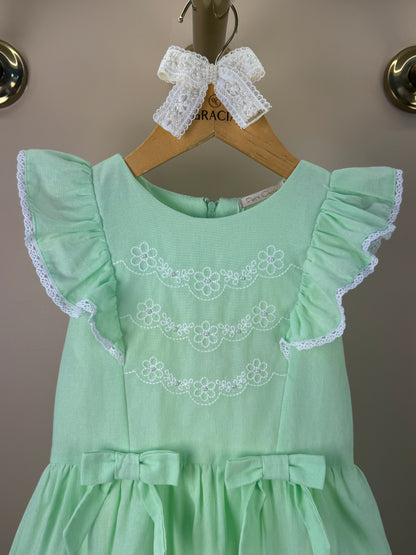 Vestido Infantil Verde Bordado Floral Babados Manga e Laços - Petit Cherie