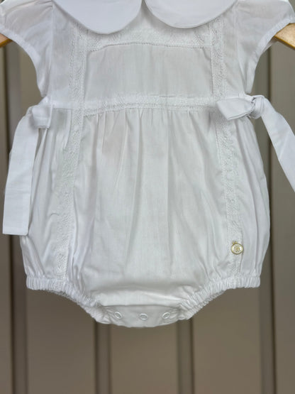 Romper Bebê Fofinho Algodão Manga Princesa Rendas Branco - Um Mais Um
