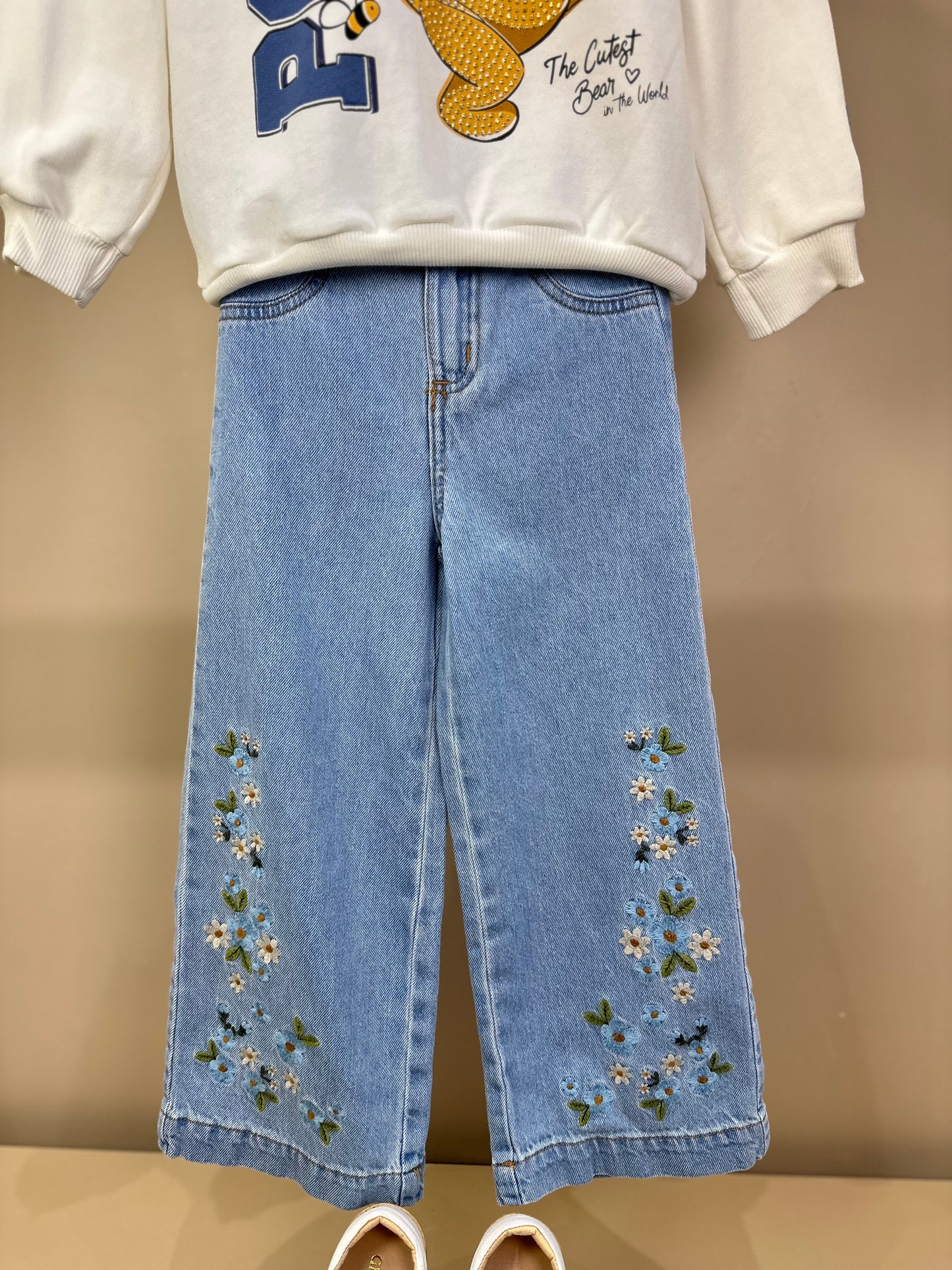 Conjunto Infantil Feminino Casaco Moletom Ursinho Pooh Pérola com Calça Jeans Bordada Flores - Momi