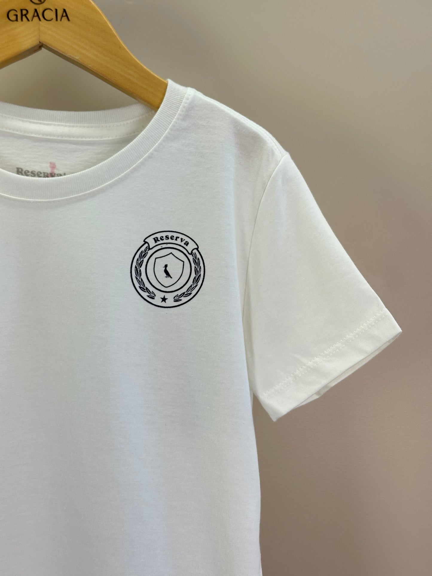 Camiseta Infantil Estampa Escudo R.F.C Off White - Reserva Mini