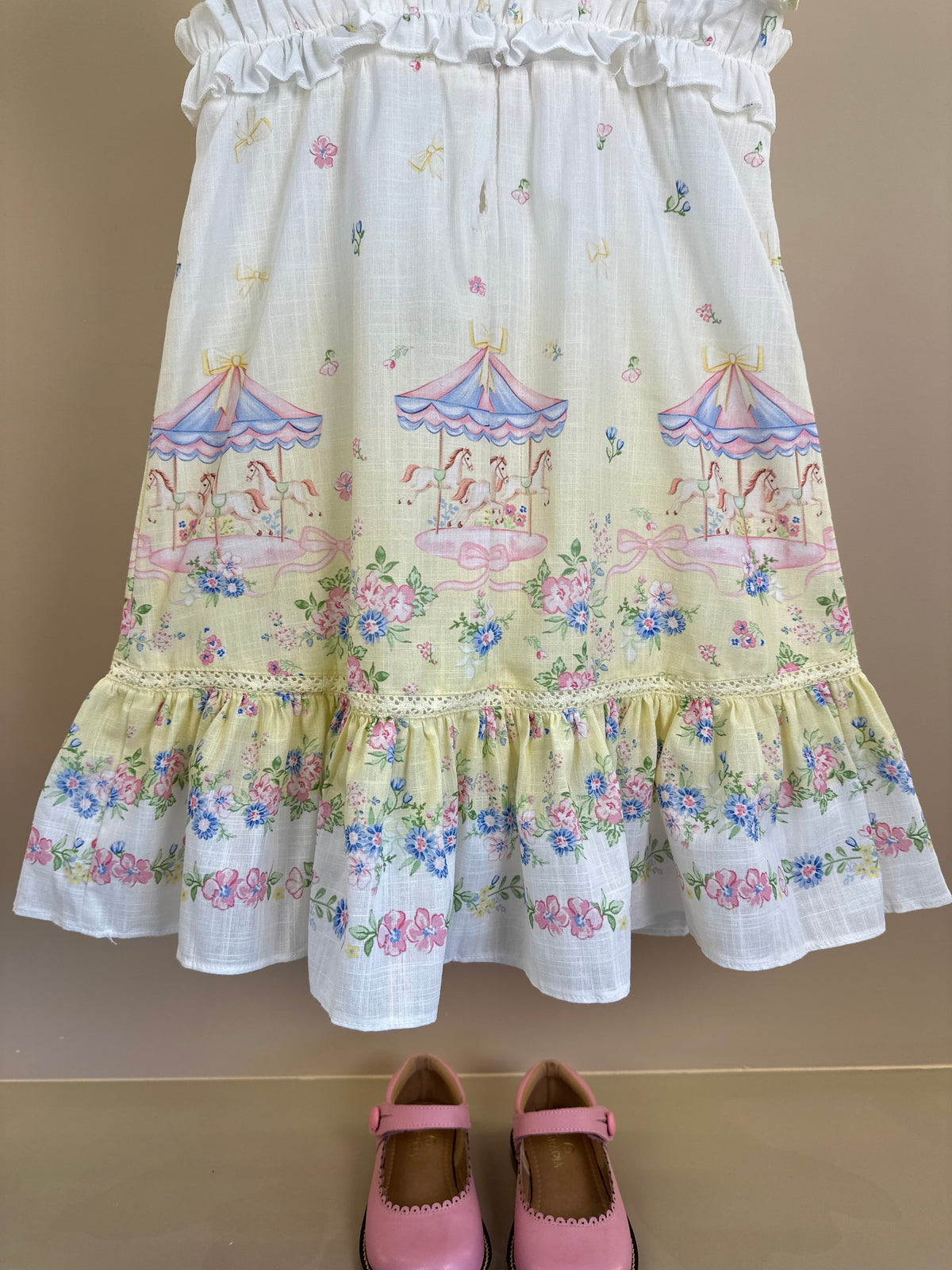 Vestido Infantil Estampa Delicada Flores Alças Babadinho- Petit Cherie
