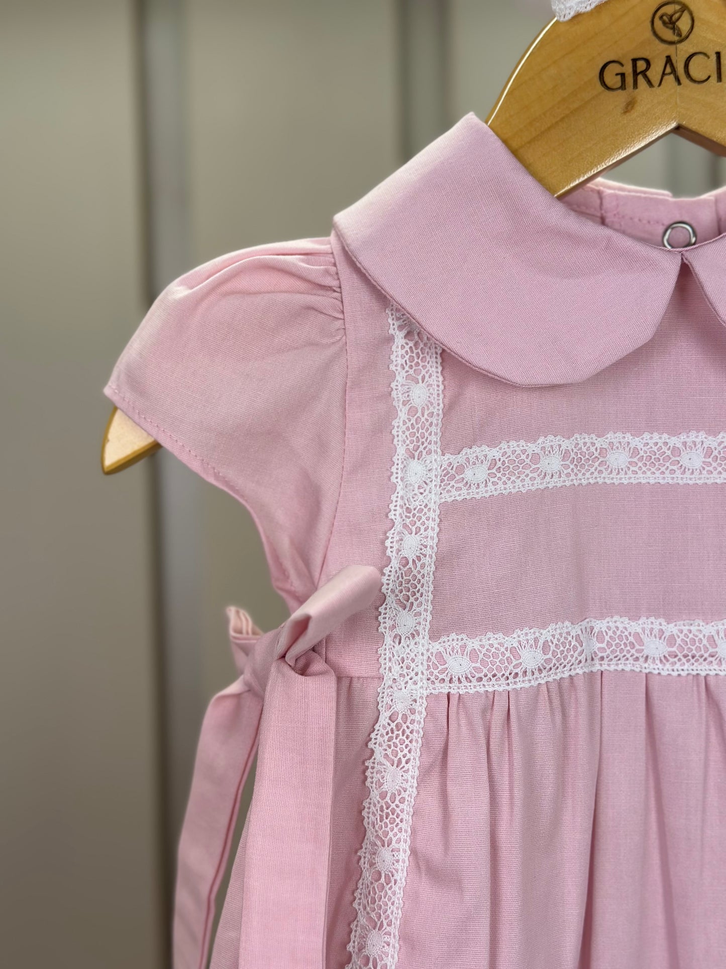Romper Bebê Fofinho Algodão Manga Princesa Rendas Rosa Claro - Um Mais Um