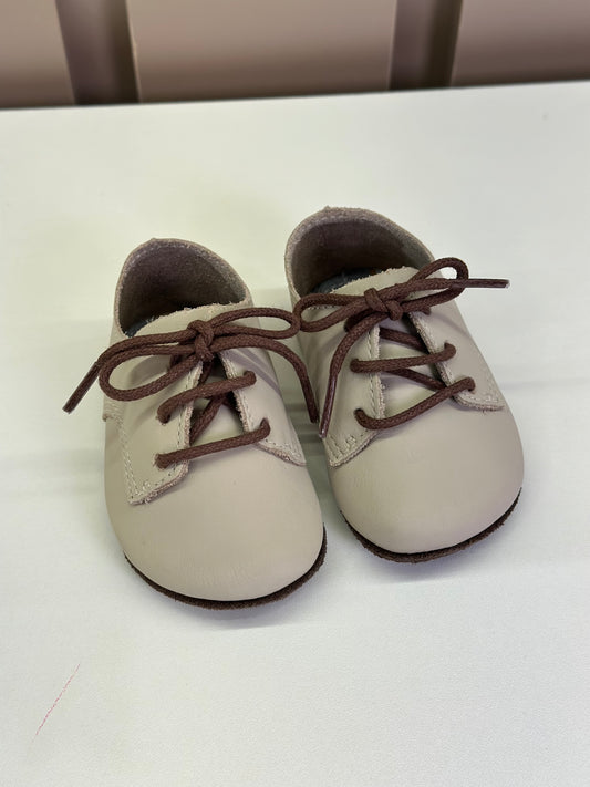 Sapato Bebê Balão Couro Areia - Petit Cheval
