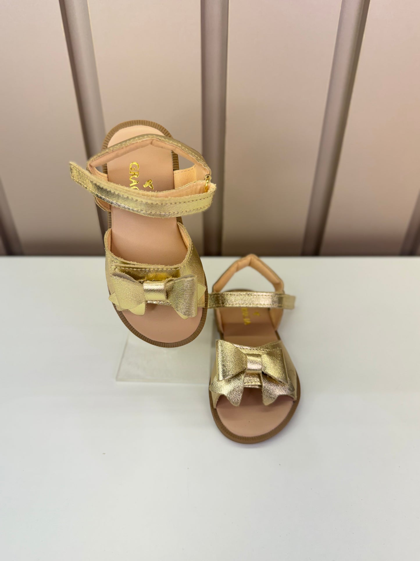 Sandália Infantil Manu Laço Velcro Dourada - Gracia