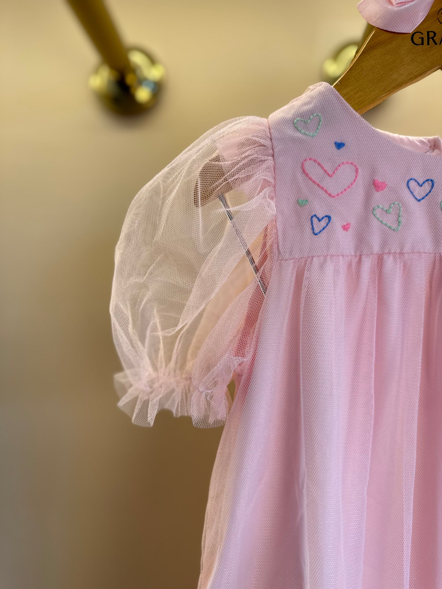 Vestido Infantil Trapézio Busto Bordado Corações Rosa - Mon Sucré
