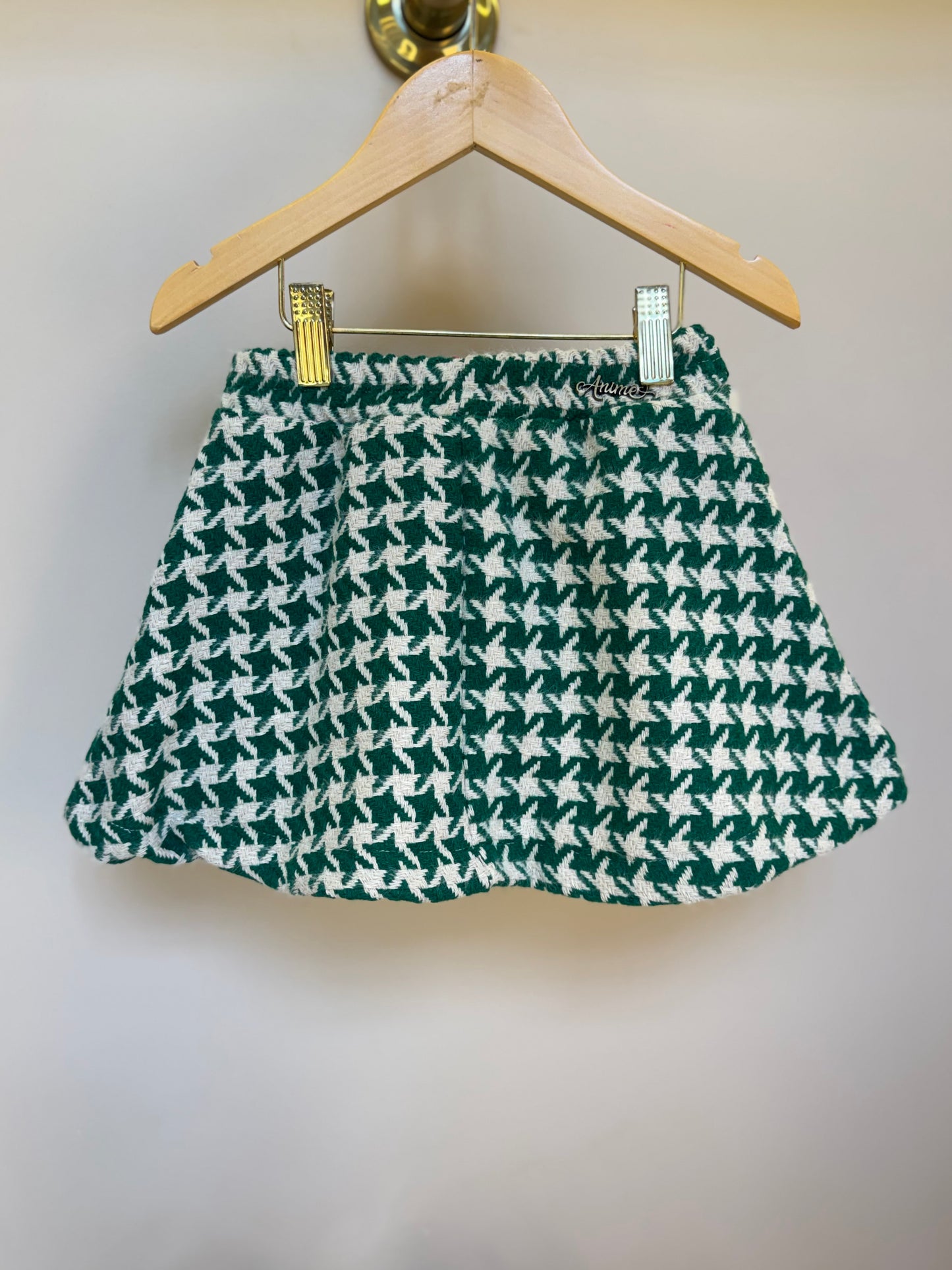 Conjunto Infantil Blusa Canelada Essentials e Saia Tweed Xadrez Verde -Animê