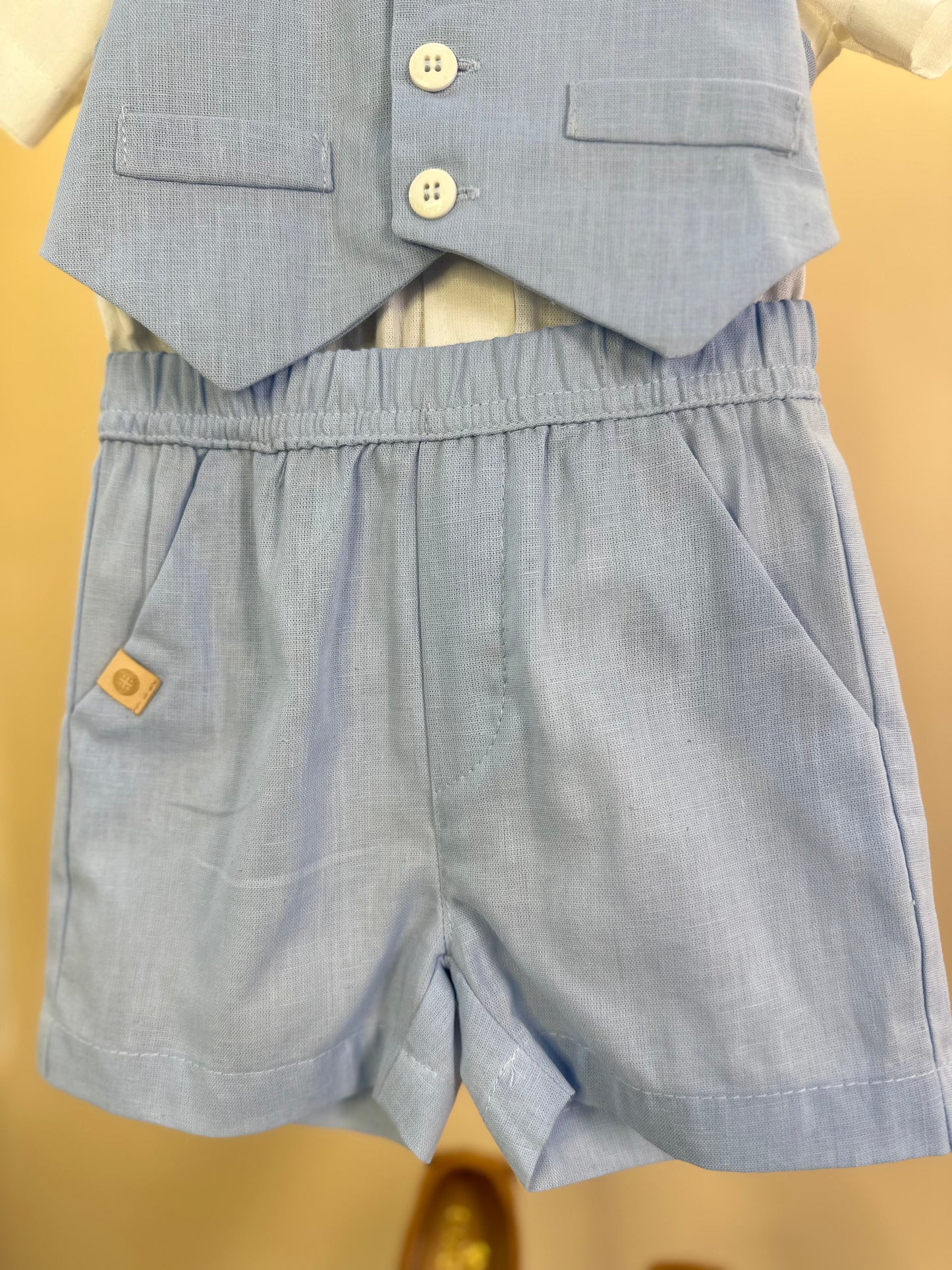 Conjunto Bebê Batizado Camisa-body e Bermuda Linho Misto Azul Claro - Um Mais Um